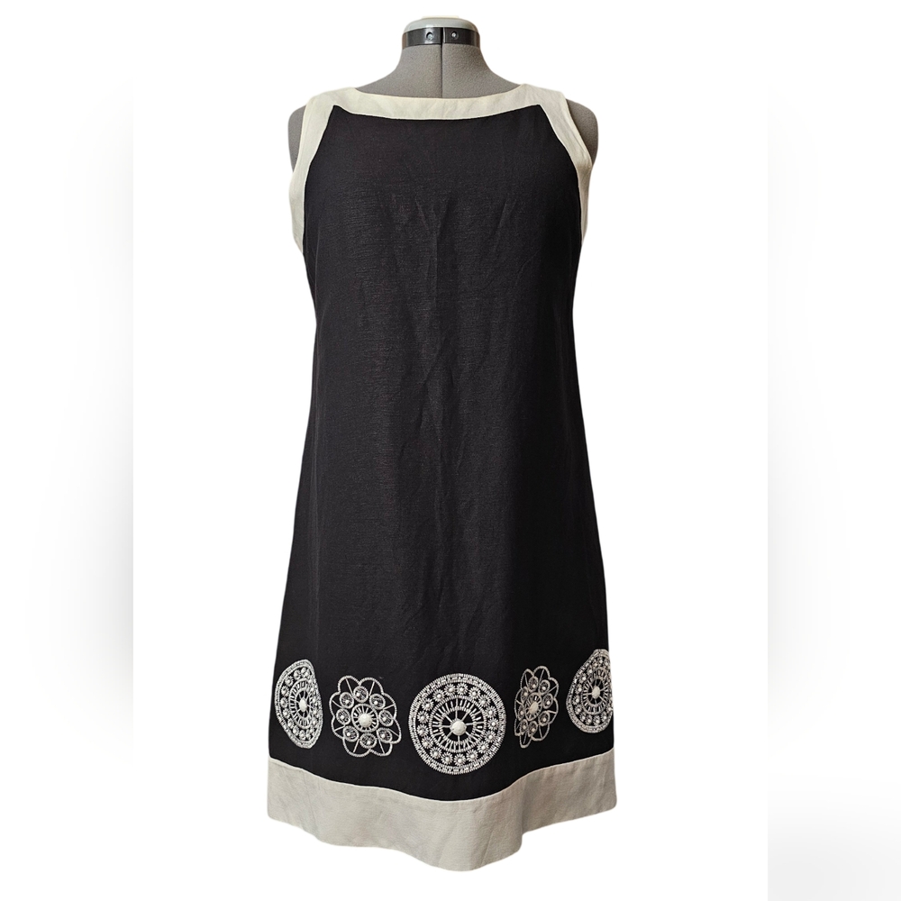 Laura black and white linen sleeveless dress size 12 US, embroidered and beaded